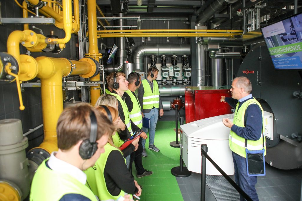 Campusführung mit Gästen auf dem EUREF Campus Berlin und in der Energiewerkstatt von der GASAG