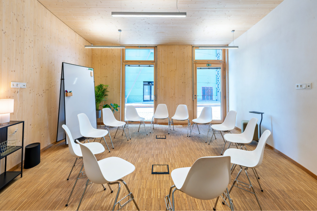 Besprechungsraum für Workshops mit Kreis Bestuhlung