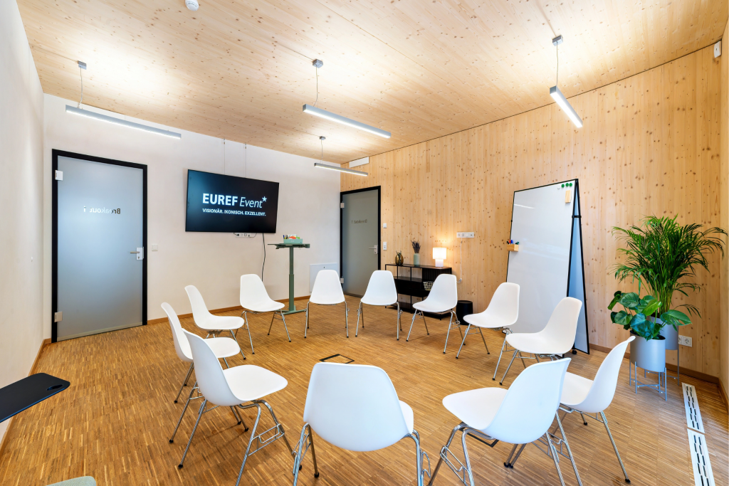 Besprechungsraum für Workshops mit Kreis Bestuhlung