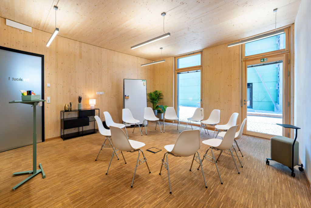 Besprechungsraum für Workshops mit Kreis Bestuhlung
