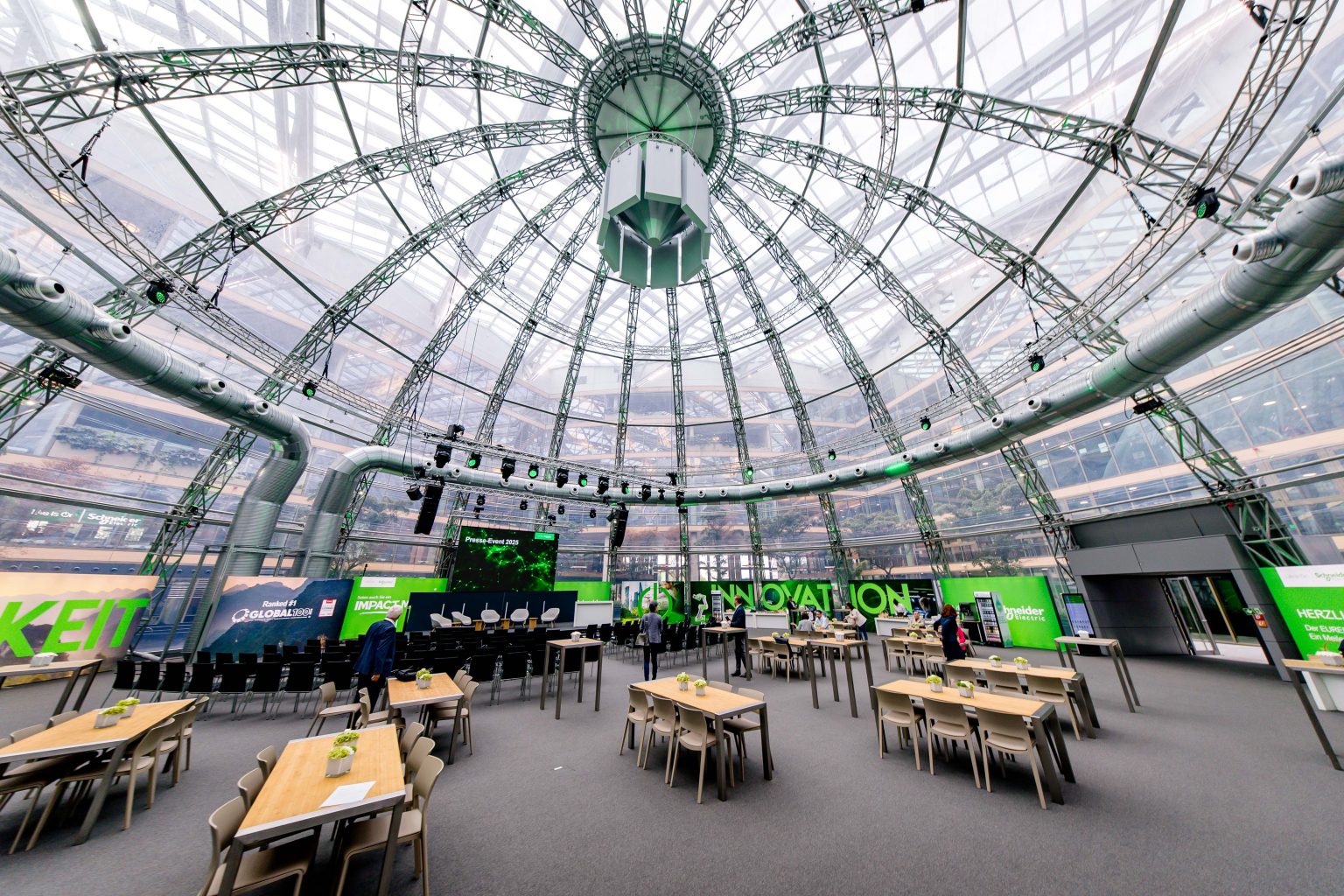 Schneider Electric, Gruppe C Photography