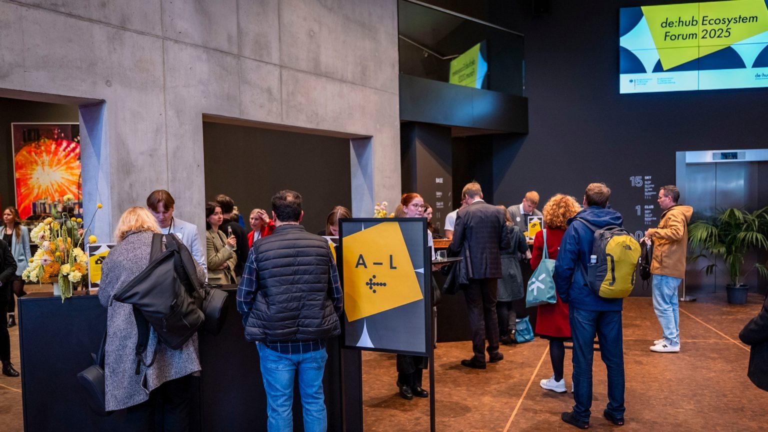 Die Lobby mit der Akkreditierung im Gasometer